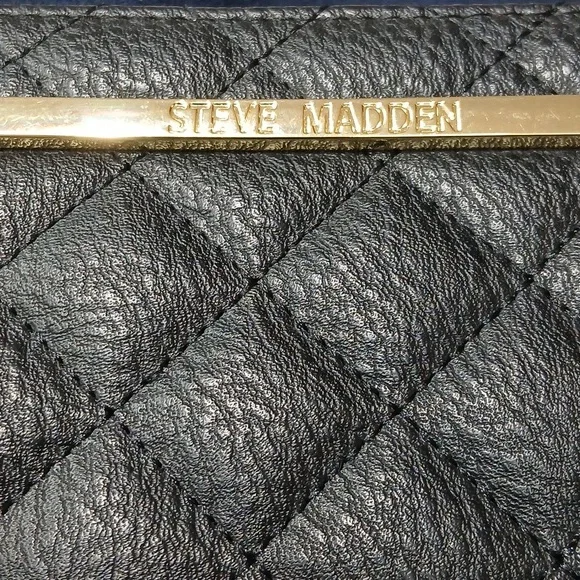 Steve Madden Black Quilted Wallet - Picture 3 of 9